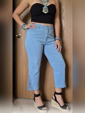 Lafei-Nier Rhinestoned Laced Capris 12